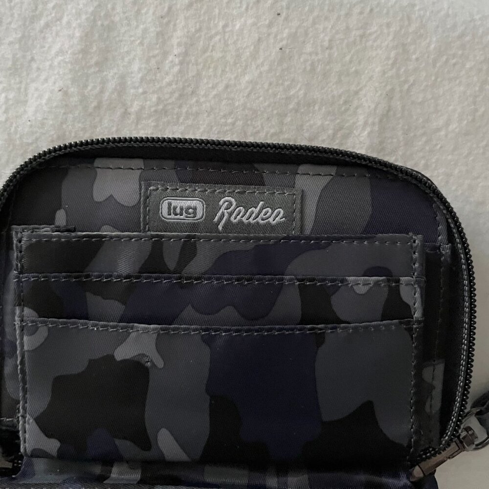 LUG Rodeo Gray Camo Wristlet/Purse/Wallet W/Removeable Strap - Picture 5 of 8